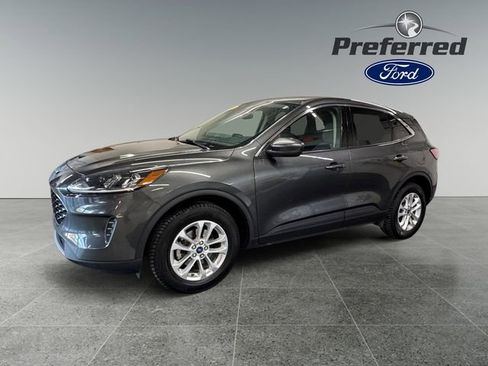 Used 2020 Ford Escape SE image 10