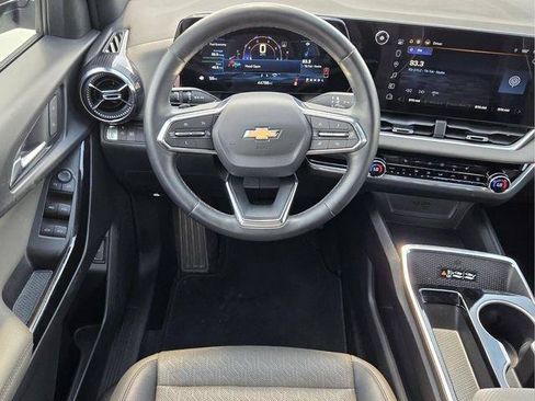 Used 2025 Chevrolet Equinox LT w/ Convenience Package II FWD image 14