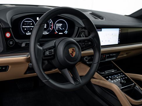 Certified 2026 Porsche Cayenne AWD/4WD image 15