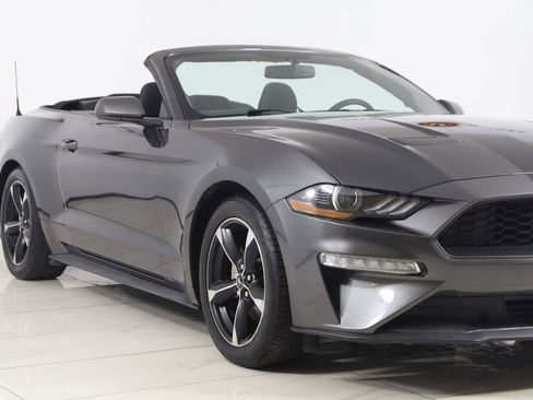 Used 2020 Ford Mustang Convertible RWD image 41