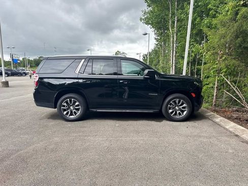 Used 2021 Chevrolet Tahoe LT w/ LT Signature Package AWD/4WD image 3