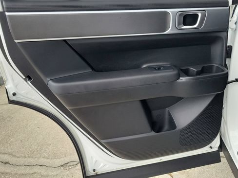 Used 2024 Hyundai Santa Fe SE FWD image 16