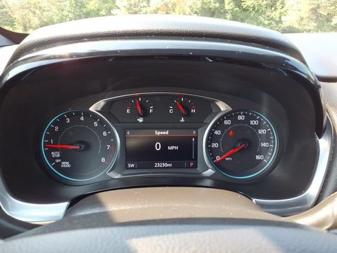 Used 2023 Chevrolet Traverse LT w/ LPO, Floor Liner Package FWD image 17