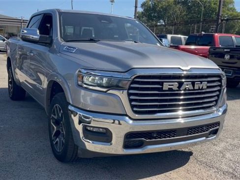 Used 2025 RAM 1500 Laramie image 7