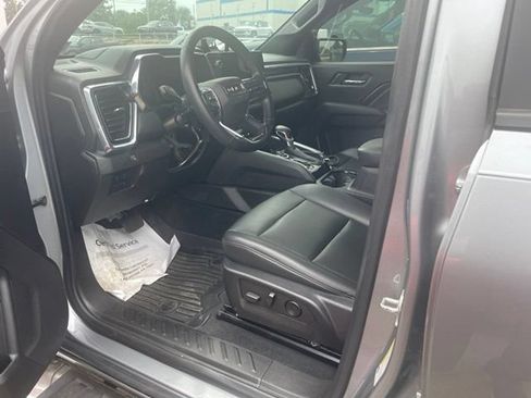 Used 2023 GMC Canyon Elevation w/ Elevation Premium Package AWD/4WD image 16
