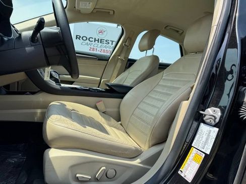 Used 2014 Ford Fusion SE w/ Equipment Group 202A FWD image 5