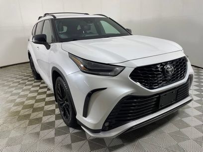 Used 2023 Toyota Highlander XSE