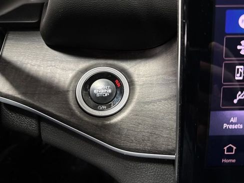 Used 2024 Jeep Grand Cherokee Limited w/ MOPAR Finishing Package image 24