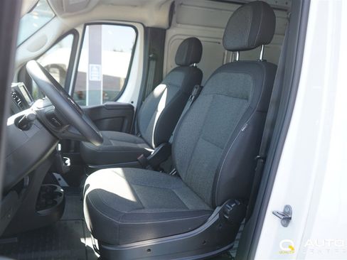 Used 2025 RAM ProMaster 2500 w/ Convenience Group FWD image 13