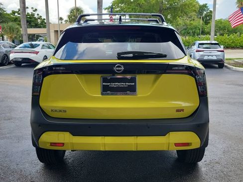 Used 2025 Nissan Kicks SR w/ SR Premium Package FWD image 5