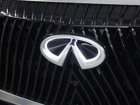 New 2026 INFINITI QX80 Luxe RWD image 8