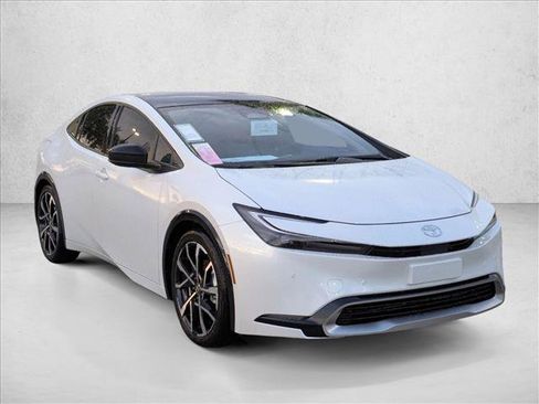 New 2026 Toyota Prius Plug-In Hybrid FWD image 7