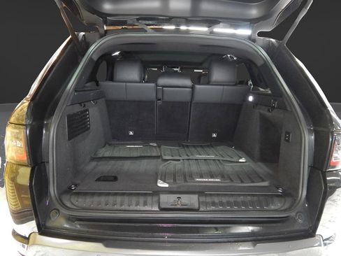 Used 2022 Land Rover Range Rover Sport HSE Silver Edition image 7