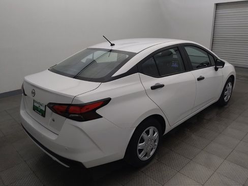 Used 2023 Nissan Versa S FWD image 9