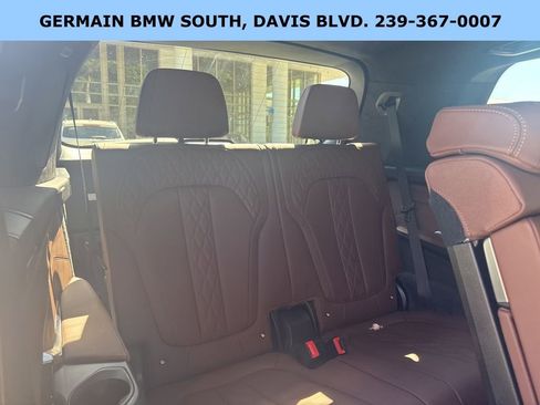 Used 2025 BMW X7 M60i image 24