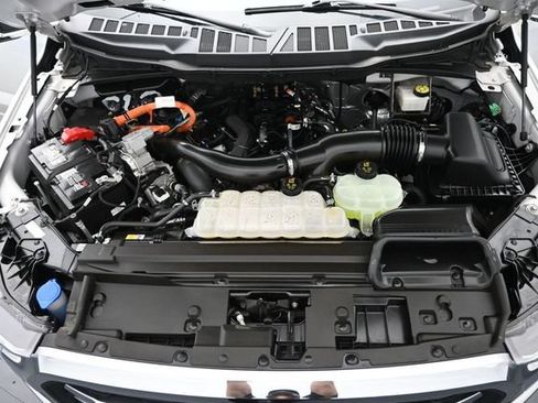 Certified 2024 Ford F150 Lariat w/ Equipment Group 502A High AWD/4WD image 31