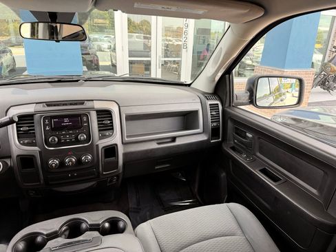Used 2013 RAM 1500 Express RWD image 30