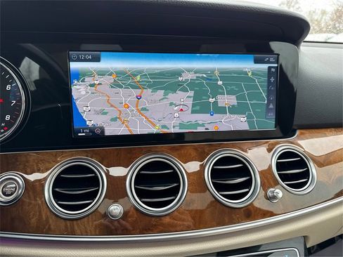 Used 2017 Mercedes-Benz E 300 4MATIC image 30