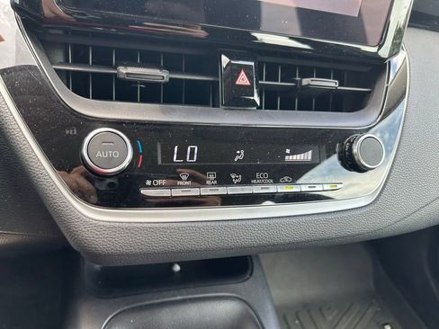 Used 2024 Toyota Corolla LE FWD image 25