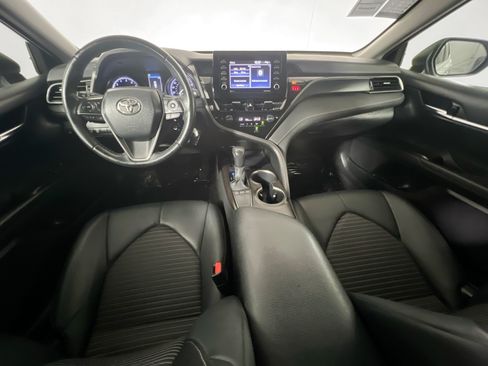 Used 2022 Toyota Camry SE FWD image 29