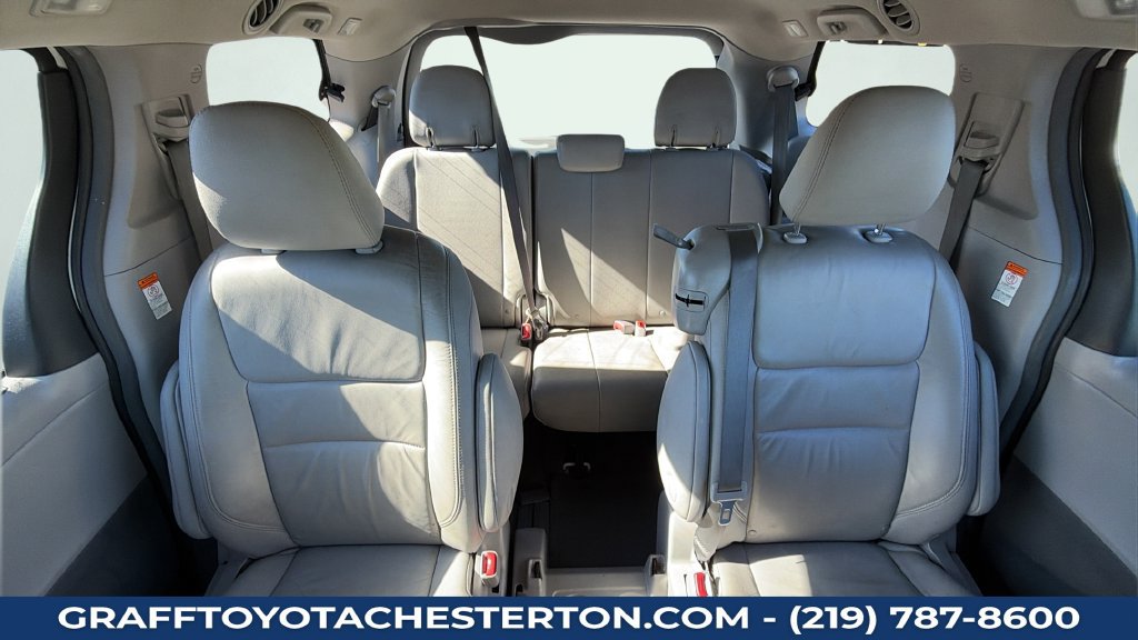 Used 2016 Toyota Sienna XLE FWD image 26