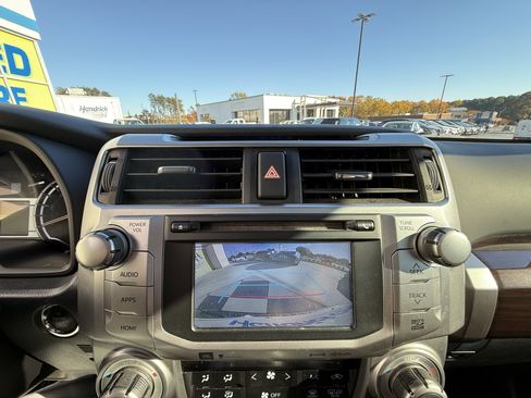 Used 2017 Toyota 4Runner Limited image 28