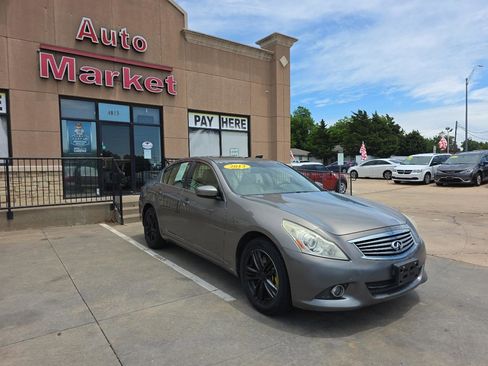 Used 2013 INFINITI G37 x Sedan w/ Premium Pkg AWD/4WD image 3