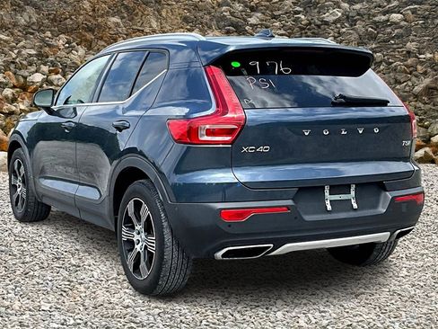 Used 2019 Volvo XC40 T5 Inscription image 12