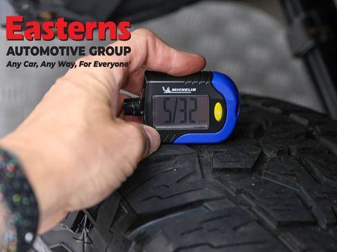 Used 2023 Toyota Tacoma SR AWD/4WD image 28