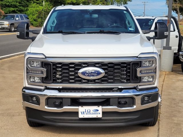 Used 2024 Ford F350 Lariat w/ FX4 Off-Road Package AWD/4WD image 2