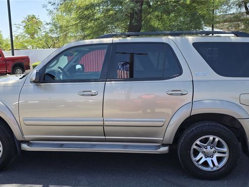 Used 2006 Toyota Sequoia SR5 RWD image 8