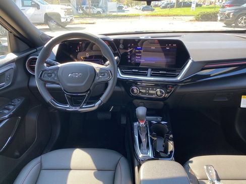 New 2026 Chevrolet Trax RS w/ Sunroof Package FWD image 10