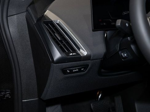 Used 2025 BMW iX xDrive50 w/ Premium Package image 13