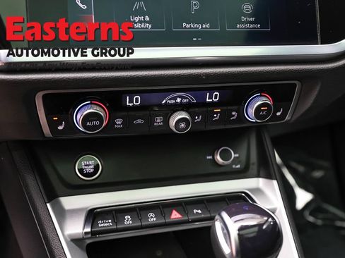 Used 2022 Audi Q3 2.0T Premium w/ Convenience Package AWD/4WD image 20