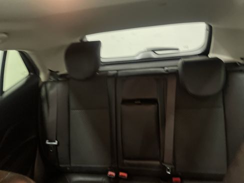 Used 2021 Buick Encore Preferred AWD/4WD image 11