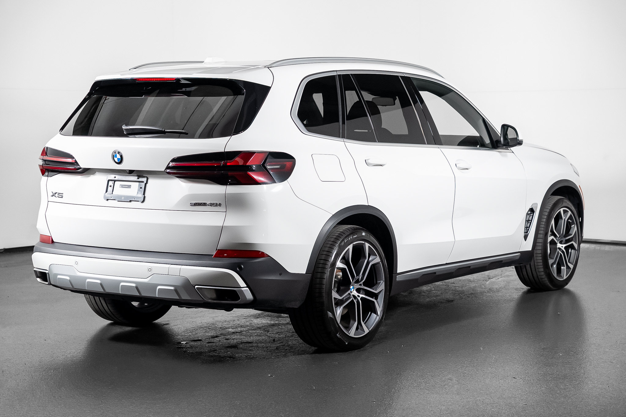 Used 2024 BMW X5 sDrive40i RWD image 30