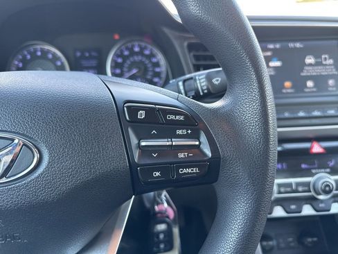 Used 2020 Hyundai Elantra SEL image 22