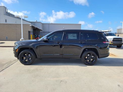 New 2025 Jeep Grand Cherokee L Limited w/ Black Appearance Package image 2