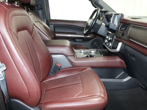 Used 2023 Ford Expedition Limited AWD/4WD image 24