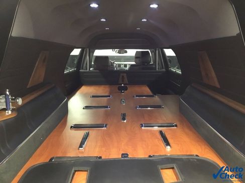 Used 2011 Cadillac DTS Base image 13