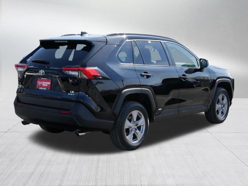 Certified 2025 Toyota RAV4 LE image 7