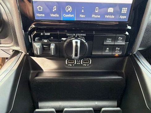 Used 2023 RAM 1500 Laramie AWD/4WD image 13