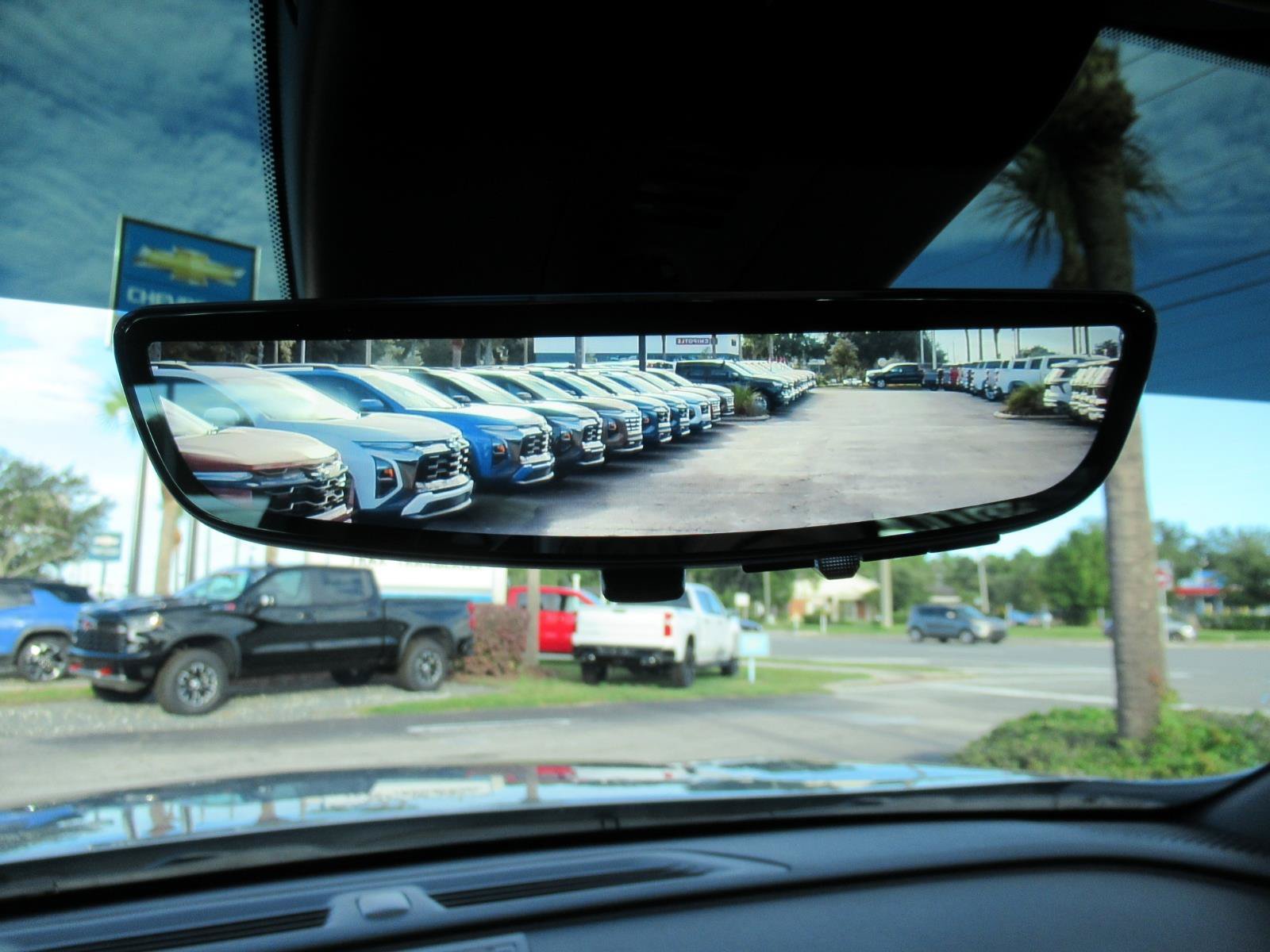 Used 2026 Chevrolet Traverse RS FWD image 31