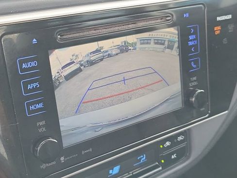 Used 2017 Toyota Corolla LE w/ LE Premium Package image 29