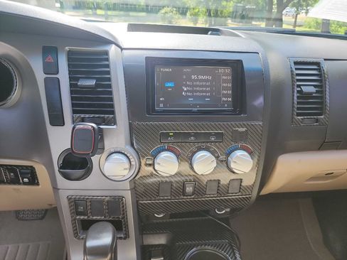 Used 2011 Toyota Tundra 2WD CrewMax w/ Tow Pkg image 19