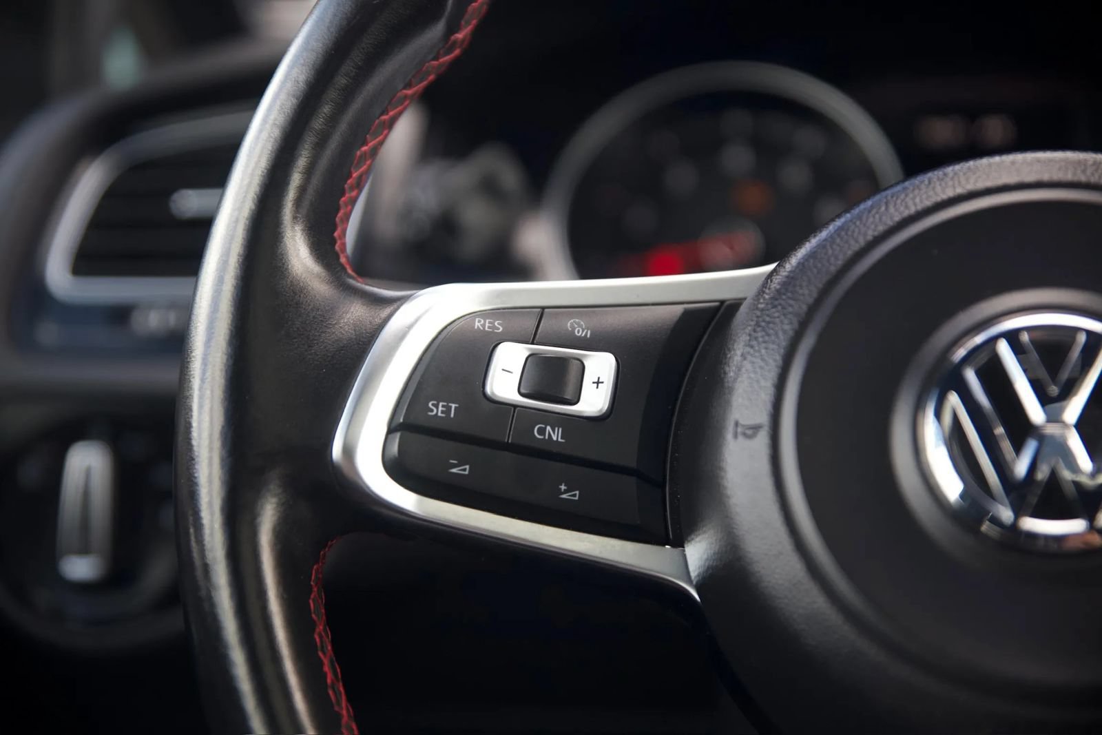 Used 2016 Volkswagen GTI Autobahn w/ Lighting Package (SEL) FWD image 26