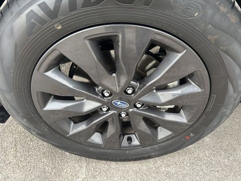 Certified 2025 Subaru Outback Onyx Edition image 34