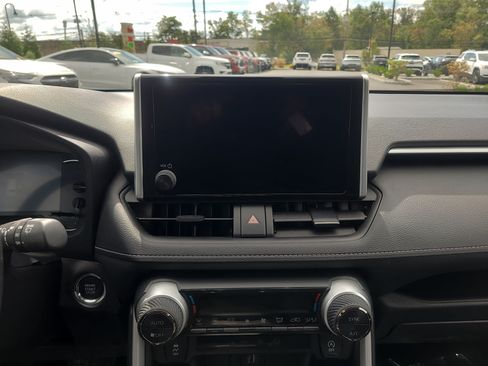 Certified 2025 Toyota RAV4 XLE AWD/4WD image 19