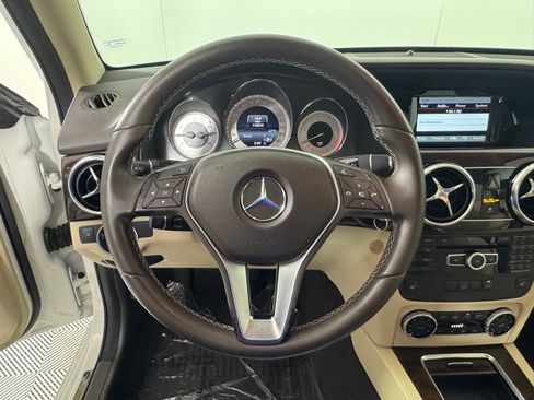 Used 2015 Mercedes-Benz GLK 350 2WD image 13