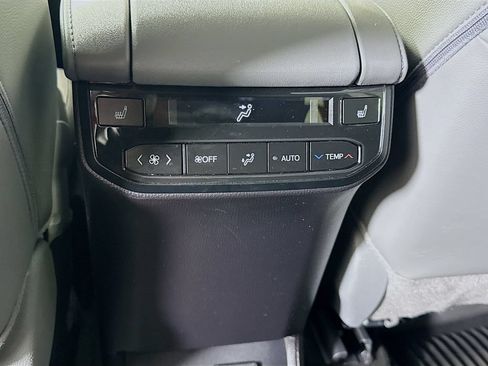 Certified 2025 Toyota Highlander Platinum AWD/4WD image 26